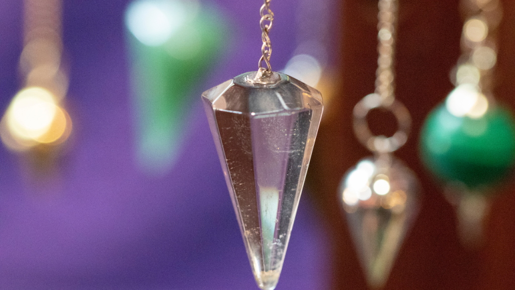 Radiestesia con Péndulo Rituales Mágicos 1 Radiestesia con Péndulo